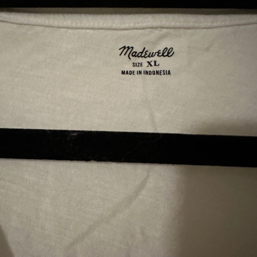 Madewell tank lot - Picture 3 of 3